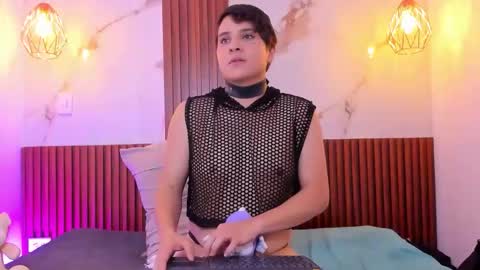 Snapshot of samlopez1 chatting on November 4, 2025, 3:05 am Sam online show from November 4, 2025, 3:05 am