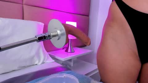 Snapshot of sammymorales chatting on November 26, 2025, 1:01 pm Sammy Morales online show from November 26, 2025, 1:01 pm