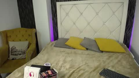 Snapshot of samu_foxxx chatting on September 18, 2025, 9:06 pm SAMU online show from September 18, 2025, 9:06 pm