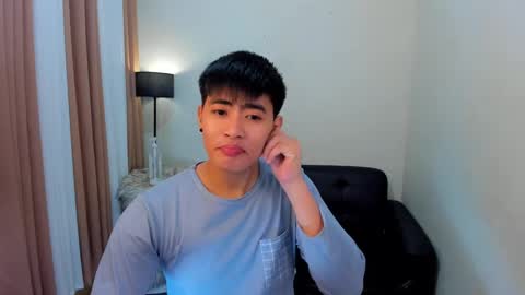 Snapshot of samuelangelo chatting on December 18, 2024, 11:19 pm Sam online show from December 18, 2024, 11:19 pm