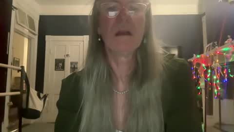 Samuel or Samantha online show from January 20, 2025, 11:10 pm