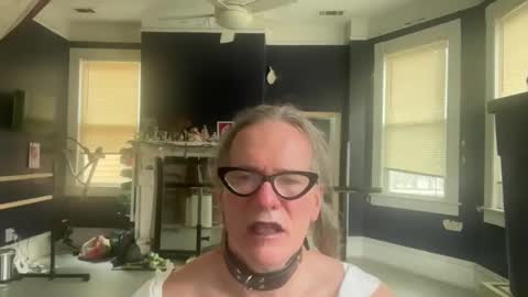 Samuel or Samantha online show from September 27, 2025, 6:35 pm