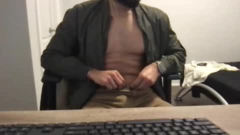 Snapshot of samwise2418 chatting on October 17, 2025, 4:04 am Sam W dick strip tease online show from October 17, 2025, 4:04 am