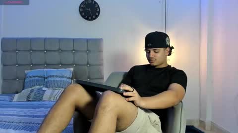 samxx_muscle online show from October 9, 2025, 2:04 pm