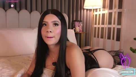 Snapshot of samy_clay chatting on December 2, 2025, 12:05 am online show from December 2, 2025, 12:05 am