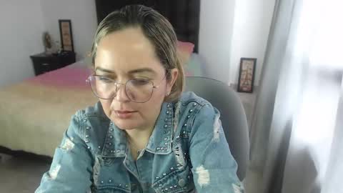 Snapshot of samy_vsn chatting on January 17, 2025, 5:08 pm samy_vsn online show from January 17, 2025, 5:08 pm
