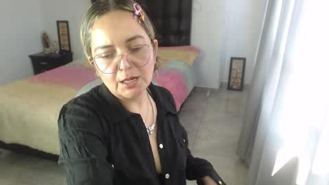 Snapshot of samy_vsn chatting on January 18, 2025, 7:37 pm samy_vsn online show from January 18, 2025, 7:37 pm