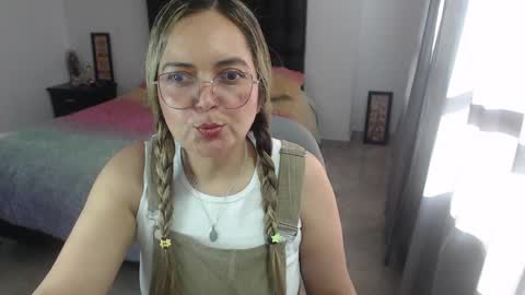 Snapshot of samy_vsn chatting on January 19, 2025, 9:55 pm samy_vsn online show from January 19, 2025, 9:55 pm