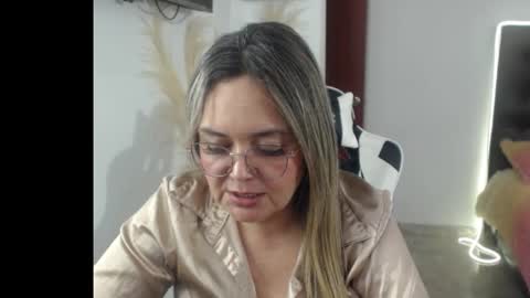 Snapshot of samy_vsn chatting on October 25, 2025, 9:09 pm samy_vsn online show from October 25, 2025, 9:09 pm