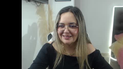 Snapshot of samy_vsn chatting on November 21, 2025, 9:02 pm samy_vsn online show from November 21, 2025, 9:02 pm