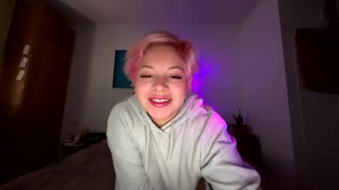 Snapshot of samymoon3 chatting on December 2, 2025, 10:20 am Samymoon online show from December 2, 2025, 10:20 am