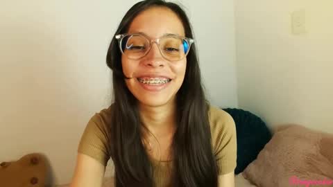 Snapshot of samyonichan chatting on February 9, 2025, 7:27 am Special show on 17 december and 23 UwU online show from February 9, 2025, 7:27 am