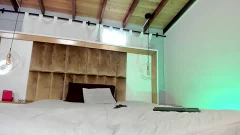 samysharky online show from November 15, 2025, 4:36 pm