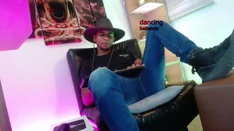 Sander online show from November 5, 2025, 9:48 pm