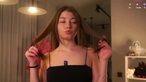 Emma  online show from November 14, 2025, 1:26 am