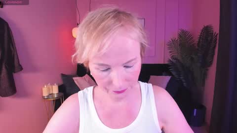 Snapshot of sandra_kind chatting on January 26, 2025, 5:56 am Sandra online show from January 26, 2025, 5:56 am