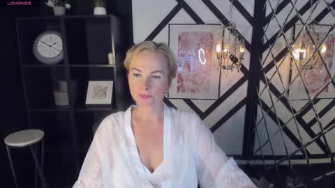 Snapshot of sandra_kind chatting on January 28, 2025, 8:36 am Sandra online show from January 28, 2025, 8:36 am