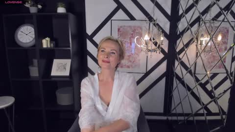 Snapshot of sandra_kind chatting on January 29, 2025, 9:01 am Sandra online show from January 29, 2025, 9:01 am