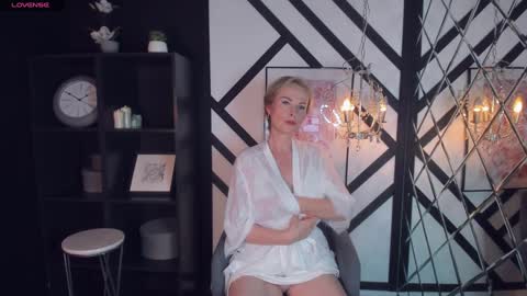 Snapshot of sandra_kind chatting on January 30, 2025, 8:11 am Sandra online show from January 30, 2025, 8:11 am