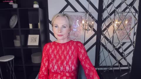 Snapshot of sandra_kind chatting on February 3, 2025, 11:31 am Sandra online show from February 3, 2025, 11:31 am