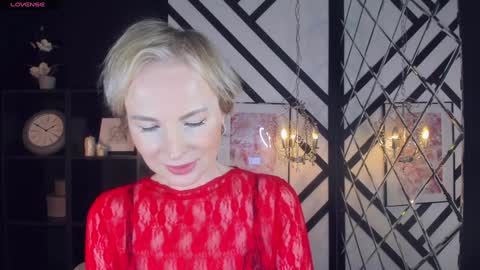 Snapshot of sandra_kind chatting on February 6, 2025, 5:25 am Sandra online show from February 6, 2025, 5:25 am