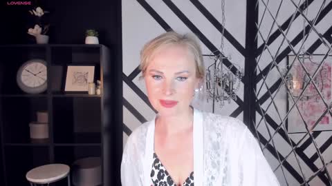 Snapshot of sandra_kind chatting on February 8, 2025, 11:55 am Sandra online show from February 8, 2025, 11:55 am