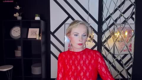 Snapshot of sandra_kind chatting on February 10, 2025, 8:53 am Sandra online show from February 10, 2025, 8:53 am