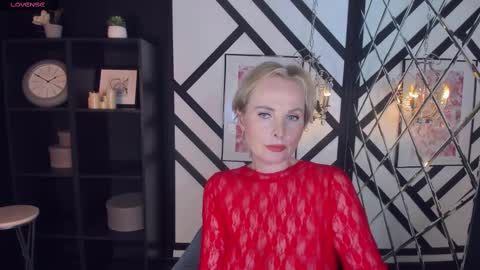 Snapshot of sandra_kind chatting on February 11, 2025, 11:43 am Sandra online show from February 11, 2025, 11:43 am