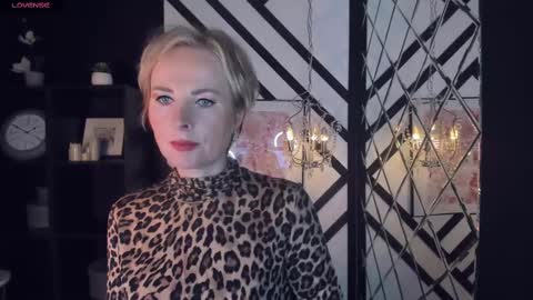 Snapshot of sandra_kind chatting on February 12, 2025, 5:37 am Sandra online show from February 12, 2025, 5:37 am