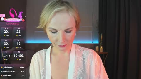 Snapshot of sandra_kind chatting on March 1, 2025, 8:34 am Sandra online show from March 1, 2025, 8:34 am