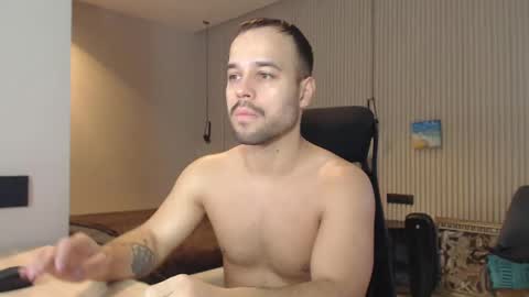Snapshot of sandro_best chatting on January 20, 2025, 10:51 am DeAlex online show from January 20, 2025, 10:51 am
