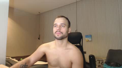Snapshot of sandro_best chatting on January 24, 2025, 12:52 pm DeAlex online show from January 24, 2025, 12:52 pm