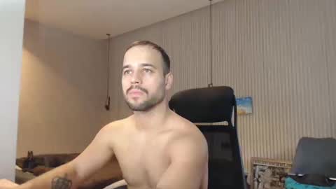 Snapshot of sandro_best chatting on January 25, 2025, 10:29 am DeAlex online show from January 25, 2025, 10:29 am