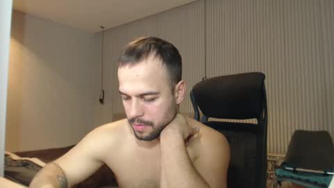 Snapshot of sandro_best chatting on January 26, 2025, 5:02 pm DeAlex online show from January 26, 2025, 5:02 pm