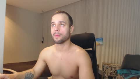 Snapshot of sandro_best chatting on February 8, 2025, 9:13 am DeAlex online show from February 8, 2025, 9:13 am