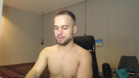 Snapshot of sandro_best chatting on February 13, 2025, 12:54 pm DeAlex online show from February 13, 2025, 12:54 pm