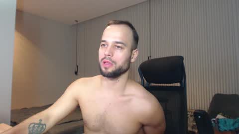 Snapshot of sandro_best chatting on February 26, 2025, 12:36 pm DeAlex online show from February 26, 2025, 12:36 pm