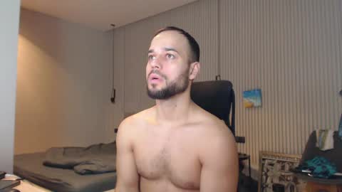 Snapshot of sandro_best chatting on March 3, 2025, 9:11 am DeAlex online show from March 3, 2025, 9:11 am