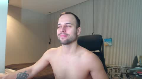 Snapshot of sandro_best chatting on March 8, 2025, 2:40 pm DeAlex online show from March 8, 2025, 2:40 pm