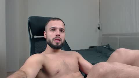 DeAlex online show from November 25, 2025, 10:43 pm