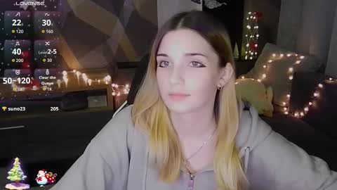 sandy_belle88 online show from December 16, 2025, 9:09 pm