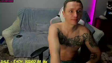 Snapshot of sandy_chris chatting on January 21, 2025, 7:37 am Sandy and Chris online show from January 21, 2025, 7:37 am