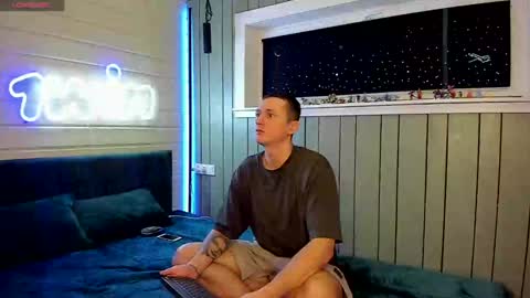 Snapshot of sandy_chris chatting on January 31, 2025, 8:01 am Sandy and Chris online show from January 31, 2025, 8:01 am