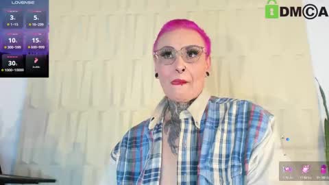 Snapshot of sandyrosee_ chatting on October 1, 2025, 3:23 am Sandy Rose online show from October 1, 2025, 3:23 am