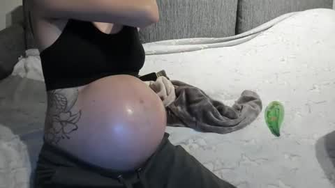 Snapshot of sandysun_shine chatting on December 12, 2024, 4:53 pm Sandy online show from December 12, 2024, 4:53 pm