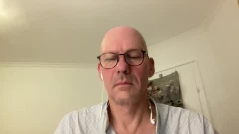 santaclausonice online show from November 16, 2025, 10:04 pm