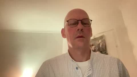 santaclausonice online show from November 18, 2025, 10:14 pm