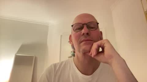 santaclausonice online show from November 20, 2025, 12:22 am