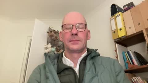 santaclausonice online show from November 25, 2025, 10:54 pm