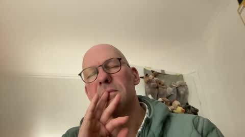 santaclausonice online show from December 1, 2025, 10:26 pm